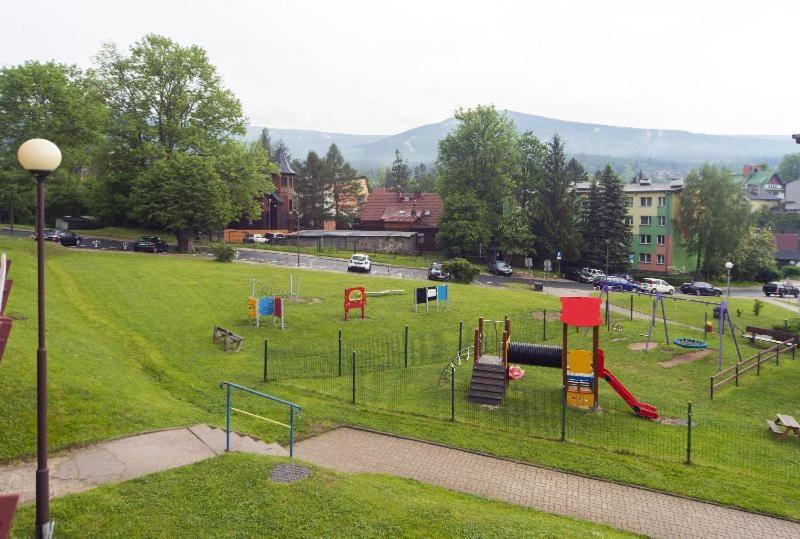 Trevilles Apartamenty - Granatowy Шклярска-Поремба Экстерьер фото